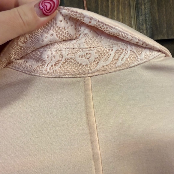Candie's Lace Detailed Light Pink Blazer - Picture 6 of 7
